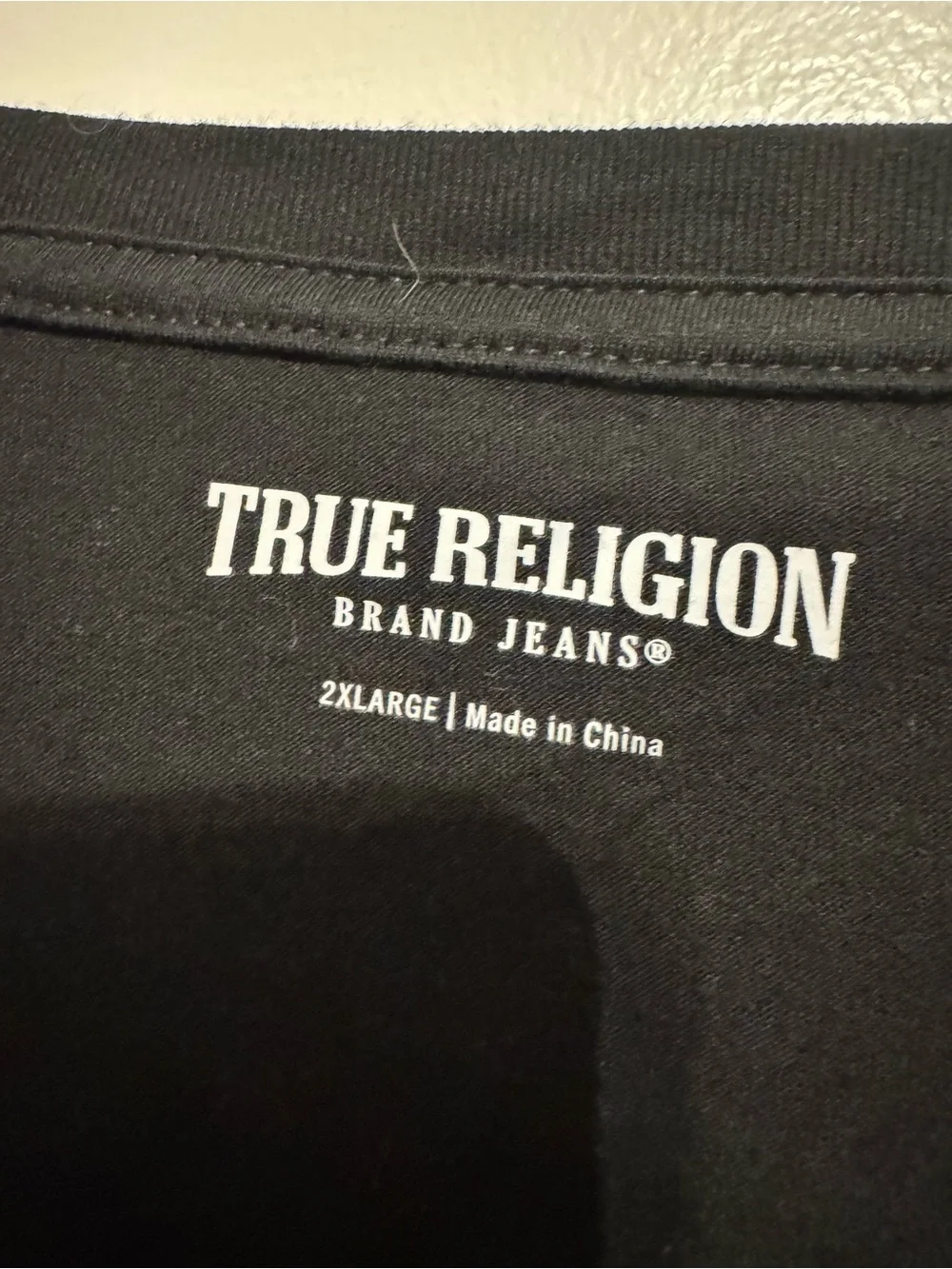True Religion Men's Buddha Foil v-Neck T-shirt  Size 2XLarge